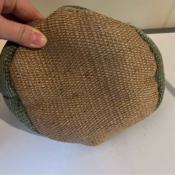 Small Woven BOHO Basket Jute Bucket Bag/ Tote - Picture 5 of 11